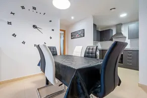Flat with private pool & garden | River view - Image 4