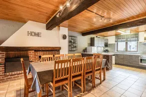 Ferme avec terrasse, jardin et barbecue - Image 3