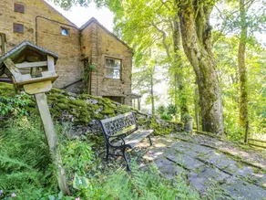 Cottage with garden - Image 2