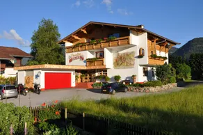 Familienfreundliche schöne Wohnung mit Terrasse und Garten - Image 2