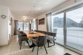 House with sauna, terrace & garden - Image 3