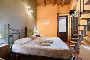 Private room with pool & garden | Mountain view - Image 3