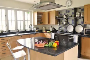 Cottage avec barbecue, jardin et jacuzzi - Image 4