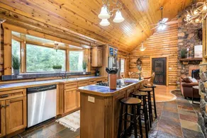 Luxurious Vacation Rental for Groups near Hoosier National Forest, Indiana - Image 3