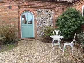 Lovely cottage with garden | Pets allowed - Image 2