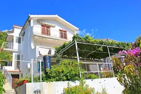Studio with terrace & garden - Image 2