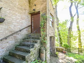 Cottage with garden - Image 3