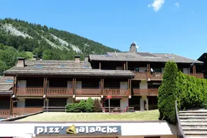 Appartement de vacances avec terrasse - Image 2