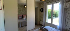 Maison avec jardin, barbecue et piscine | Vue jardin - Image 4
