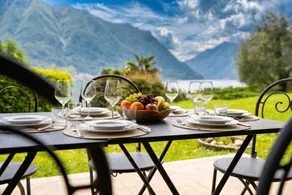 Flat with garden | Water view - Image 4