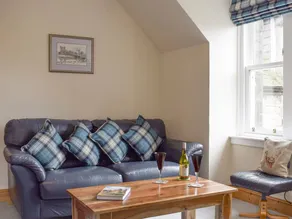 Children-friendly lovely cottage with garden | River view | Pets are welcome - Image 3