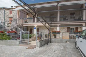 Gradevole appartamento adatto alle famiglie con terrazza - Image 3