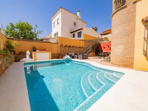Fully equipped big house with BBQ, garden & terrace - Image 5