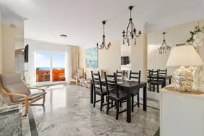 Ferienwohnung mit Terrasse, Pool und Garten | Bergblick - Image 2