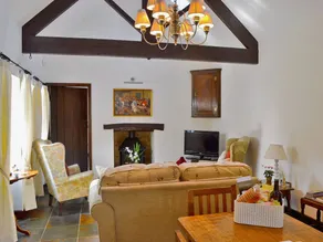 Cottage with garden - Image 5