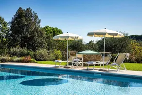 Villa with garden, terrace & private pool - Image 5