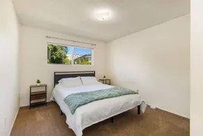 Cozy 2BR Home in Lynnwood w Backyard - Image 2