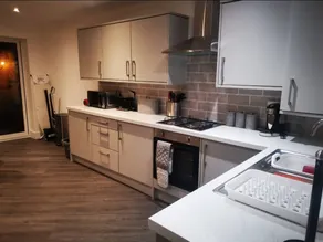 2 Bed Bungalow - Large Enclosed Garden - New Build - Image 4