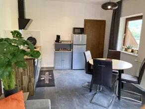 Lake view holiday apartment with private beach - Image 5