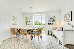 Child-friendly house with terrace, barbeque & garden | Sea view - Image 2