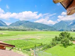 Merveilleux appartement entièrement équipé avec jardin | Vue nature - Image 2