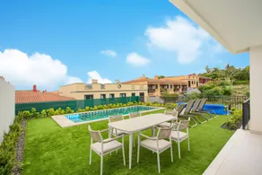 Fully equipped nice villa with garden, pool & BBQ | Garden view | Perfect for remote work - Image 2