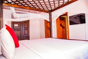 Family-friendly dedicated room with terrace & pool | Pool view - Image 3