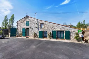 Cottage with garden, terrace & BBQ | Garden view - Image 2