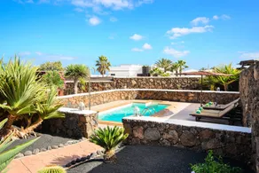 Villa with garden, terrace & private pool | Mountain view - Image 5