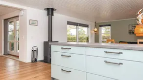 Holiday home with pool, garden & terrace - Image 4