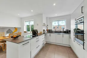 Holiday apartment with garden - Image 2