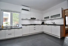Fully equipped spacious holiday home with barbecue, garden & terrace | Garden view | Dogs allowed - Image 3