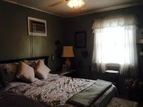 Great Home in a great neighbor Hood (Guest Room) - Image 2