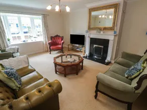 Cottage with garden - Image 3