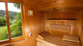 Flat with garden, hot tub & barbeque | Perfect for remote work - Image 5
