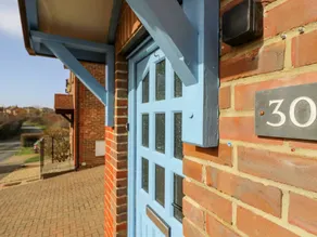 Children-friendly pleasant cottage with garden - Image 2