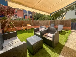 Villa with pool, garden & terrace - Image 5