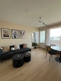 Unlock - Renovated Apartment With Elevator And Balcony Free Parking - Image 5