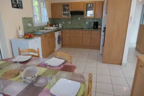 House with terrace, garden & barbecue | Garden view - Image 3