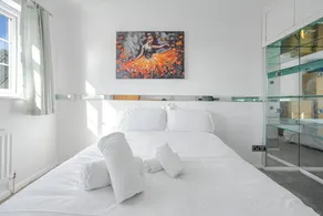 Holiday home with garden - Image 5