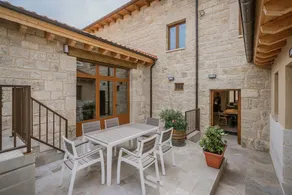 Ferienhaus mit Whirlpool, privatem Pool und Grill | Ideal für Homeoffice - Image 3