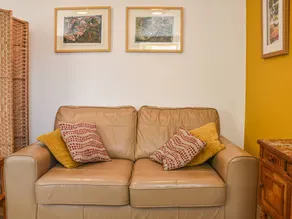 Child-friendly wonderful cottage with garden | River view | Pet-friendly - Image 4