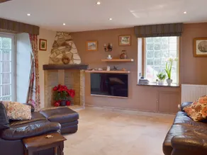 Family-oriented wonderful cottage with garden - Image 2