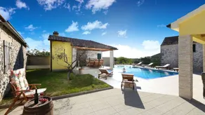 Holiday apartment with private pool, terrace & garden - Image 5