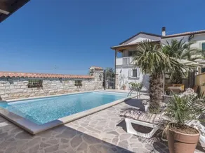 Fully equipped spacious house with barbecue, terrace & garden - Image 2