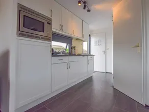 Waterfront chalet with swimming ladder - Image 5