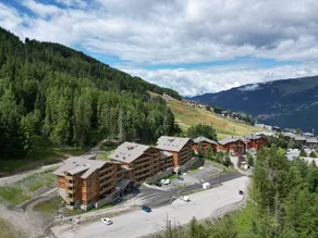 Holiday apartment with pool, sauna & terrace | Next to the ski | Pets allowed - Image 4
