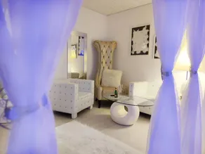 Dedicated room with pool | Garden view - Image 2