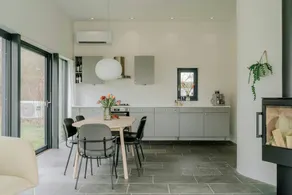House with terrace, garden & barbecue - Image 4