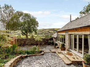 Child-friendly nice cottage with hot tub & garden | Pets allowed - Image 4
